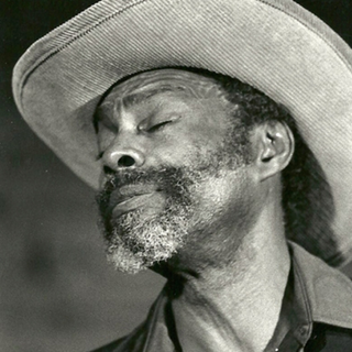 Lester Davenport